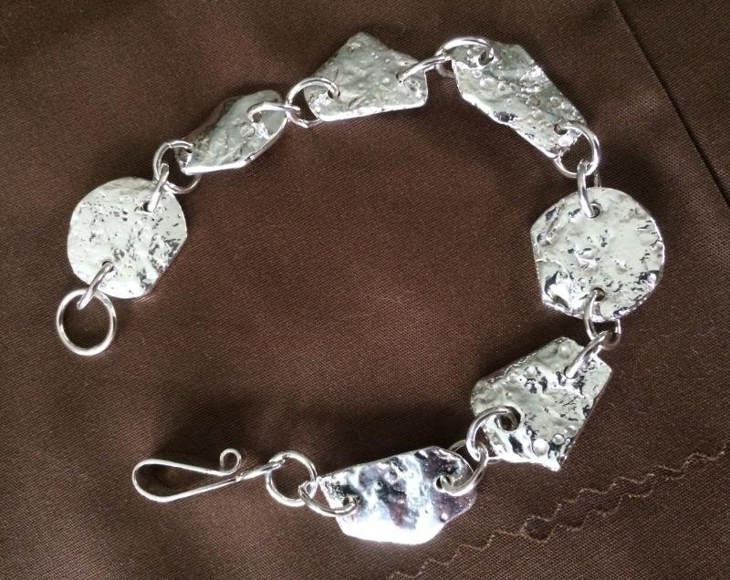 Reticulated linked shape bracelet Reticulated linked shape bracelet